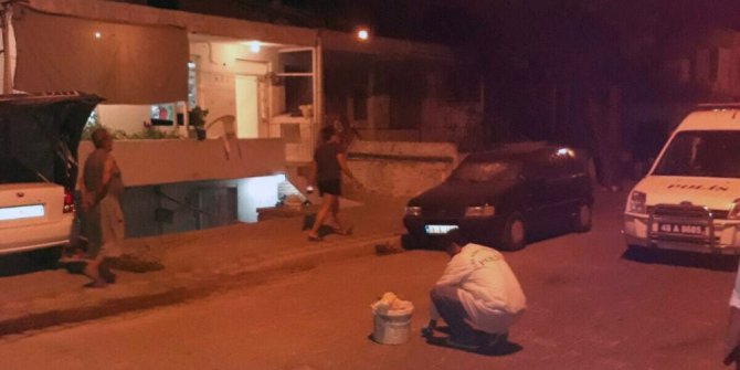 Milas’ta iki ev ve bir otomobile kurşun yağdırdılar