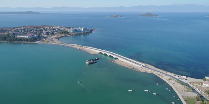 Başkan Uğur, Cunda Köprüsü’nü inceledi