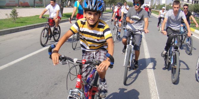 Erzincan’da "Cemil Atalay Ekşisu Bisiklet Turu" düzenlendi