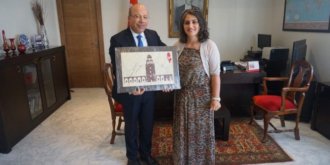 Ebru sanatını bu kez Tunus’ta tanıttı