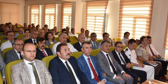 Vali Yazcı muhtarları dinledi