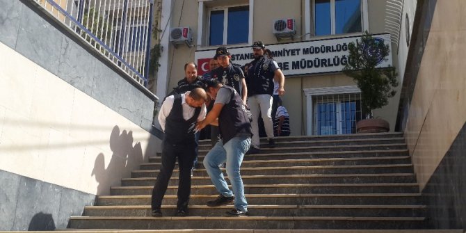 AVM’de şantaj yaparak haraç toplayan çete çökertildi