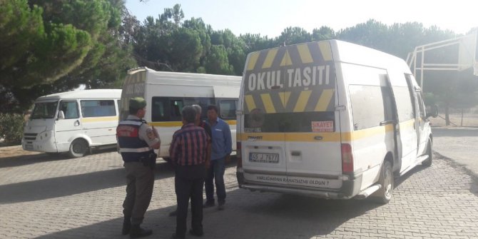 Jandarma Komutanlığı servis araçlarını denetledi