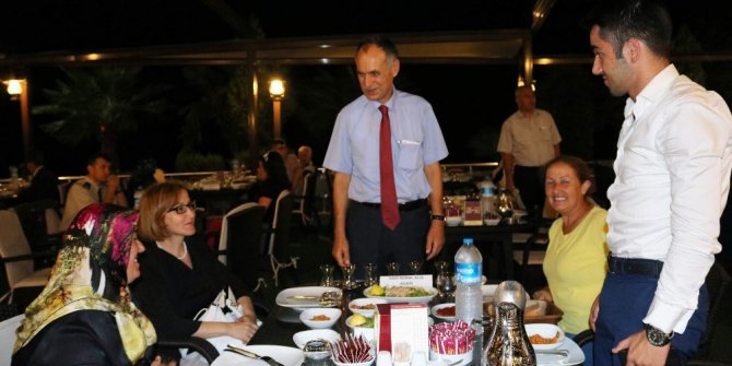 Gaziler ve şehit aileleri onuruna yemek verildi