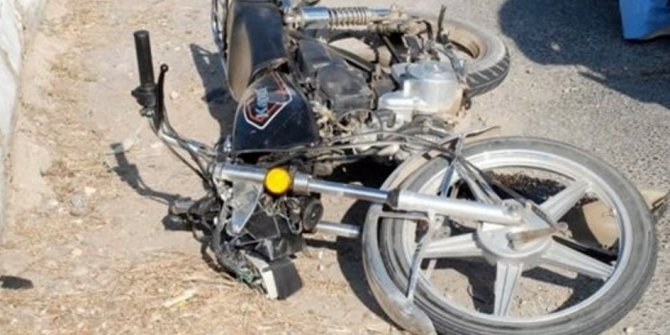 Ödemiş’te evli çift motosikletle şarampole uçtu