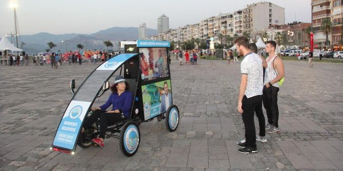 Menderes’in Bisik-led’i İzmir Sokaklarında