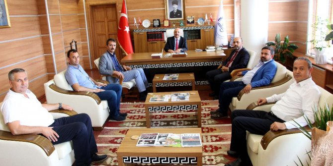 AK Parti İl Başkanı’ndan Müftü’ye ziyaret