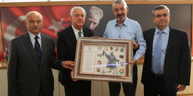 Başkan Şenol’dan esnaflara destek