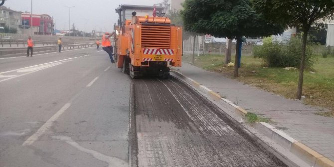 Asfalt çalışması trafiği etkilemeden tamamlandı