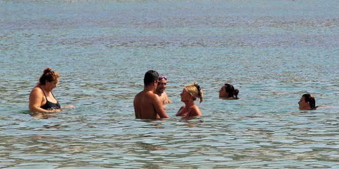 Sıcak hava Bodrum’u vurdu