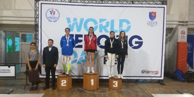 Kağıtsporlu Emine, Ankara’dan gümüş madalya ile döndü