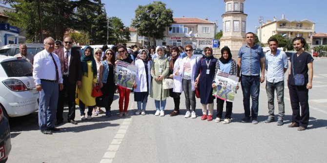Yunak’ta obeziteye karşı sağlıklı yaşam yürüyüşü düzenlendi