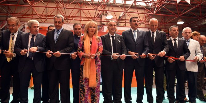 Bakan Tüfenkci: “Yüzde 5,5’in üzerinde bir büyüme ile Türkiye yılsonunu kapatacak”