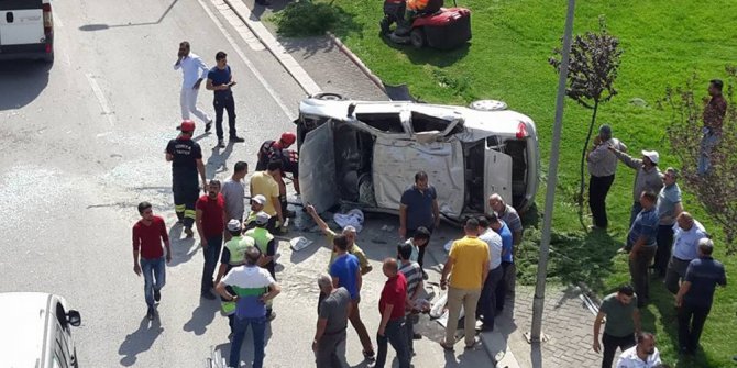 Konya’da otomobil üst geçitten uçtu: 1 yaralı