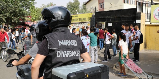 Diyarbakır’da okul çevrelerinde geniş güvenlik önlemleri