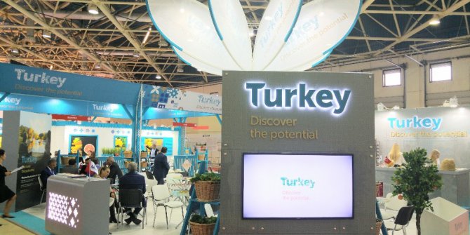 Moskova Gıda Fuarı’nda AKİB’e en iyi stant ödülü