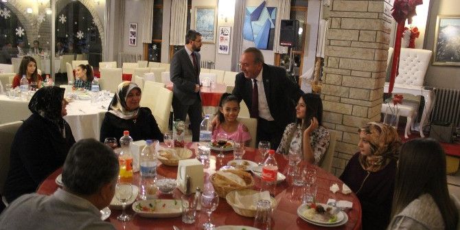 Sungurlu’da Şehit Ve Gazi Yakınları Yemekte Buluştu