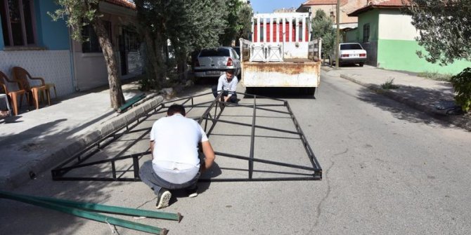 Alaşehir Belediyesi vatandaşların acısını paylaşıyor