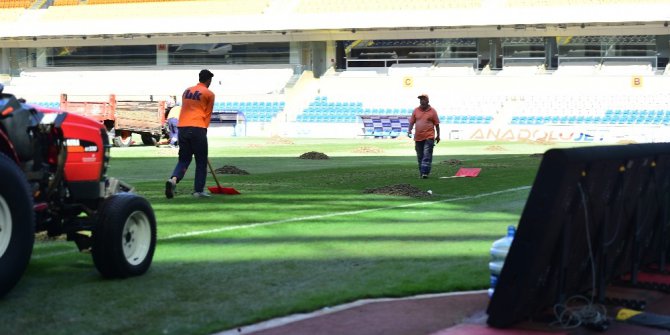 Başakşehir Fatih Terim Stadyumu bakıma alındı