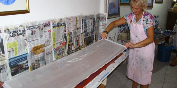 Ebru öğrenmek için Letonya’dan Türkiye’ye geldiler