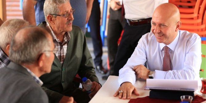 Başkan Çolakbayrakdar muhtarlarla buluştu