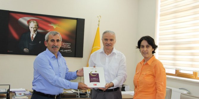 İletişim Fakültesi Dekanı Prof. Dr. Mehmet Önal: