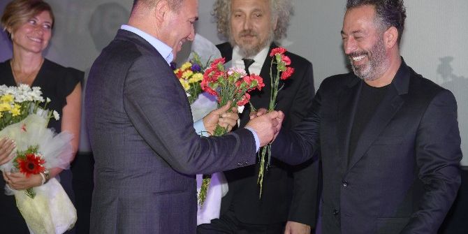 Cem Yılmaz’a Robert De Niro Benzetmesi