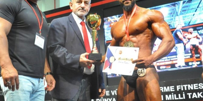 Silifkeli Emre Özel vücut geliştirmede Türkiye şampiyonu