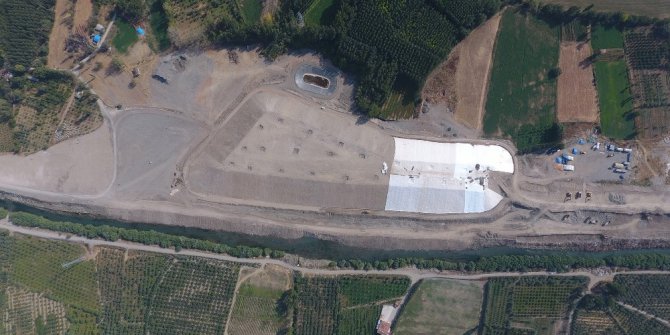 Yeşilırmak kenarındaki çöp dağları doğaya kazandırılıyor