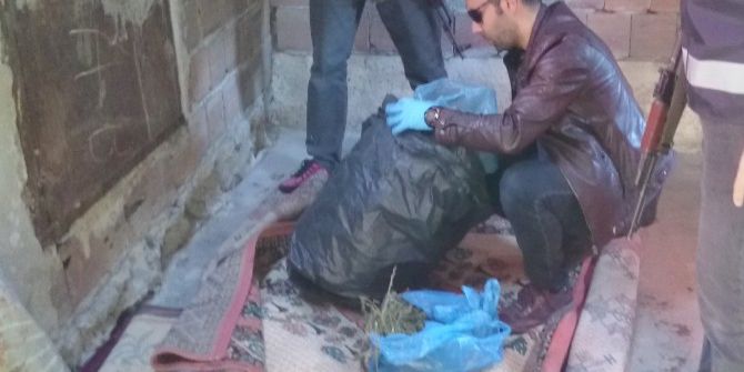 Yakalanan Uyuşturucu Tacirinin Eşi Gözyaşlarına Hakim Olamadı