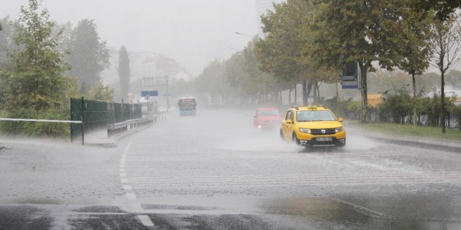İstanbul’da beklenen yağmur başladı