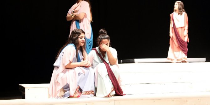 Tiyatro atölyesi öğrencileri ‘Lysistrata’ oyununu sahneleyecek