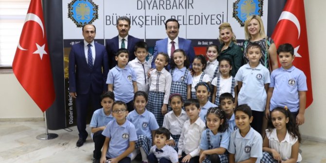 Başkan Atilla: “Çocuğundan yaşlısına herkesin sesine kulak veriyoruz”