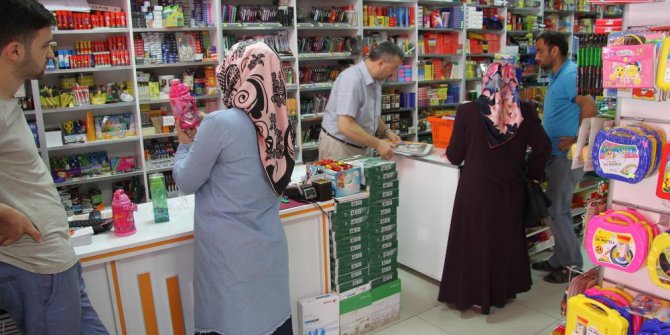 Akyazı Belediyesinden 500 öğrenciye kırtasiye yardımı