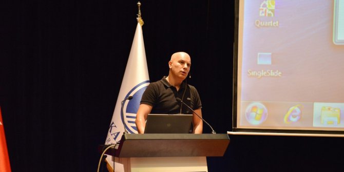 İngilizce Hazırlık öğrencilerine oryantasyon