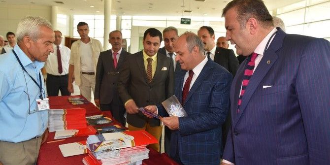 Vali Çakacak Okul Müdürleriyle Buluştu