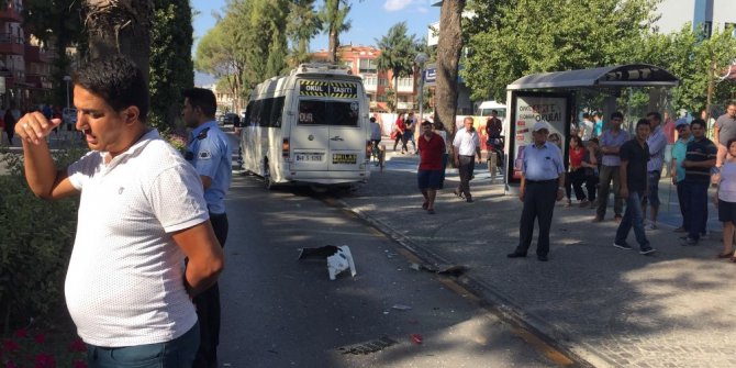 Milas’ta öğrenci servisi ile otomobil çarpıştı: 1 yaralı