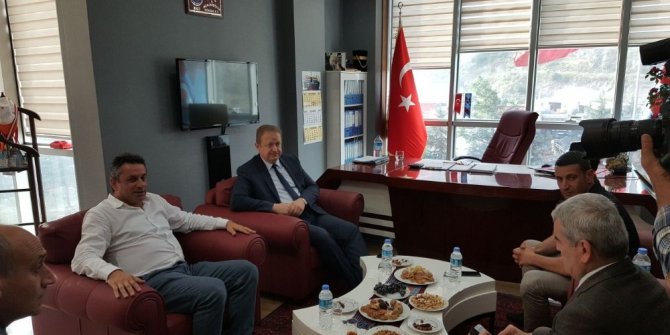 Vali Yavuz’dan Hekimoğlu’na taziye ziyareti