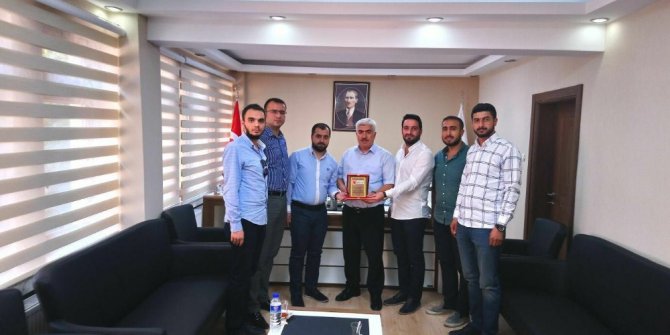 Genç MÜSİAD ve MTTB Malatya Şubesinden Şener’e teşekkür plaketi