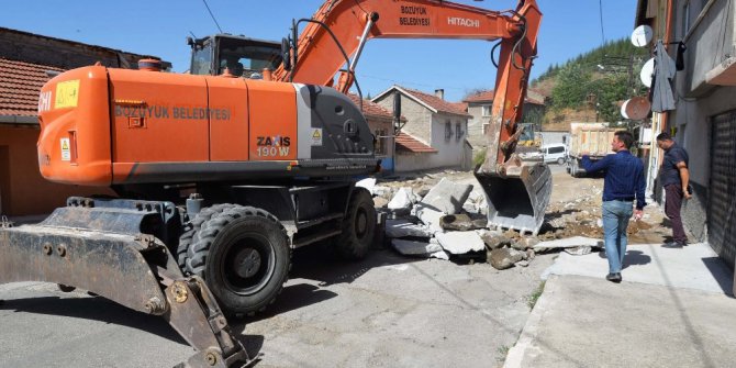 Bozüyük Belediyesi peyzaj çalışmalarını sürdürüyor