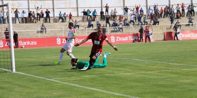 24 Erzincanspor, Eskişehirspor’u 4-2 mağlup etti