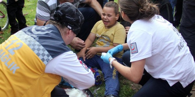 Köpeğin ısırdığı 10 yaşındaki Iraklı çocuğun gözyaşları
