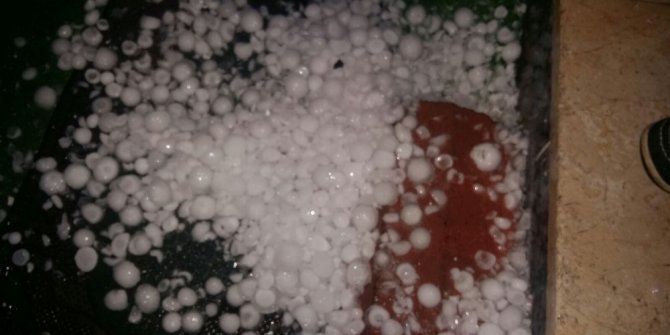 Sakarya’da ceviz büyüklüğünde dolu yağdı