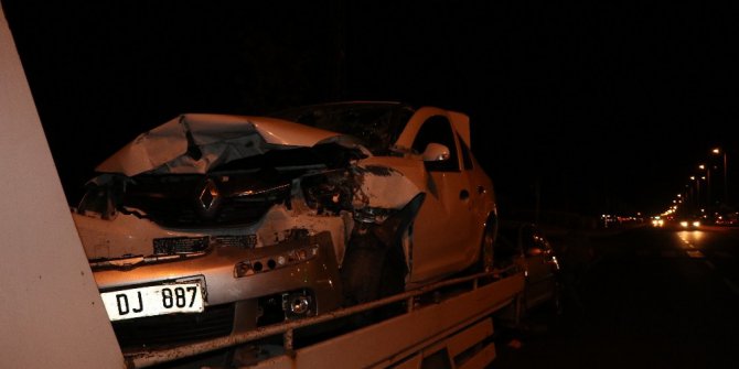 2 otomobil çarpıştı: 8 yaralı