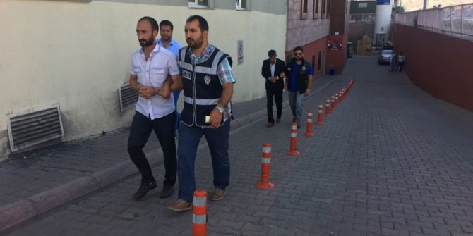 Uyuşturucu operasyonunda gözaltına alınan 3 zanlı adliyeye sevk edildi