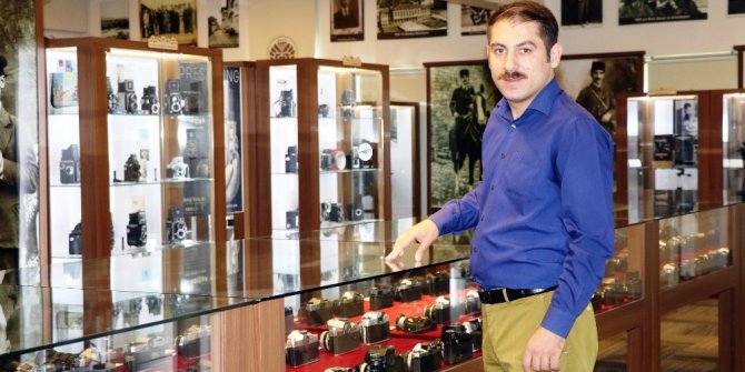 Müzede fotoğraf makinelerinin 141 yıllık yolculuğu sergileniyor