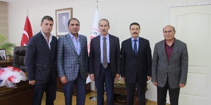Sivasspor Yönetim Kurulu’ndan, Rektör Yıldız’a Ziyaret