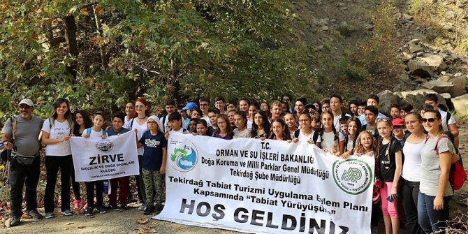 107 öğrenci 10 kilometre yürüdü