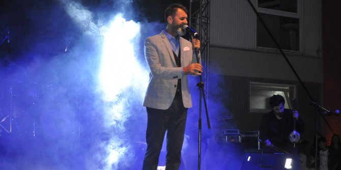 Ayvacık’ta Hüseyin Turan konseri