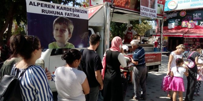 Servis aracında unutulup ölen Alperen için lokma döktürüldü